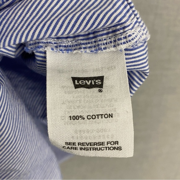 Levi's Pinstripe Button Up Shirt Cotton Button Tab Sleeves and Cuff Sz Small - Picture 6 of 8